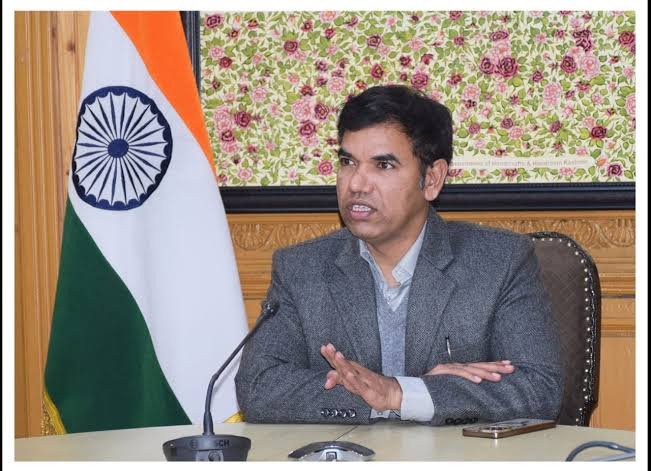 Khelo India Games in Gulmarg set to begin on time: Div Com Kashmir Says winter preps in full swing, assures better preparedness than last year Handwara, Dec 19 (KNO): Divisional Commissioner Kashmir, Vijay Kumar Bidhuri Thursday said that administration is committed to ensuring timely and efficient preparations for the upcoming winter season and major events. Speaking with reporters in Handwara, Bidhuri, as per the news agency—Kashmir News Observer (KNO), said that Khelo India Games in Gulmarg, are all set to proceed as per schedule. "Last time, delay in snowfall impacted the schedule, but this year we expecting the games to be held as planned," he said. The Divisional Commissioner also highlighted the importance of promoting tourism in Kupwara through initiatives like the Bungus Festival, which he personally attended last year. "Bungus has immense potential for eco-tourism, and we are considering more ways to highlight it as a key attraction in Kupwara," he said. On winter preparedness, Bidhuri assured that the administration is fully geared up to provide better facilities than last year. "We are conducting daily reviews to ensure all arrangements are in place, and this winter will definitely be better than the previous one," he remarked—(KNO)